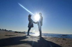 八字算命：什么样的八字女命有人追