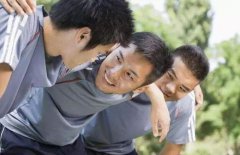 八字算命：比劫通根