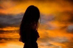 八字算命：假从格