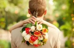 八字算命：感情中较痴情的八字