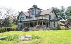 八字算命：外地定居的八字