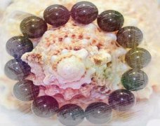 八字算命：五行缺水戴什么