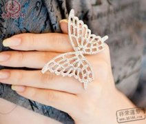 壬水女长相_好女人的手相是什么样的