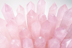 属龙的人佩戴什么水晶开运？