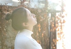 若目睹闺蜜男友出轨十二星座女如何是好