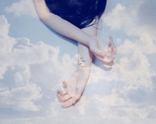 恋人独自参加聚会就不安的星座女