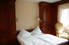 2019年农历六月廿八安床合适吗,搬家安床有何风水讲究？