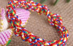 端午节戴五彩绳驱邪保平安吗,端午节还有哪些驱邪习俗？