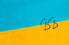 2020年阴历四月二十一日子可以迁坟吗,今天卦象是上上卦吗？