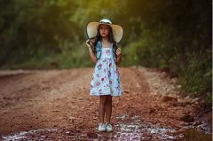 2020年农历四月初八出生的女宝宝命运如何?