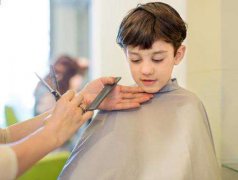 2020年阴历二月二十八日子适合理发吗,黄历的冠笄有何含义？