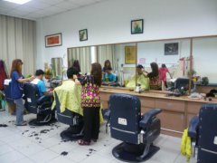 2020年农历一月二十四理发好不好 卦象如何