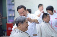 2020年农历一月初四是理发的吉日吗