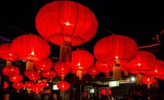 春节压岁钱要不要用红包包？压岁钱压枕头下放多久？