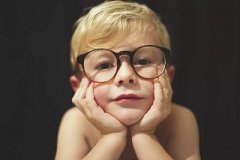 2020年十一月廿六日出生的男孩子命运好吗?