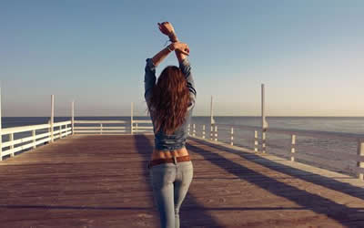 体相算命:女人有腰窝代表什么 体相算命:女人有腰窝代表什么