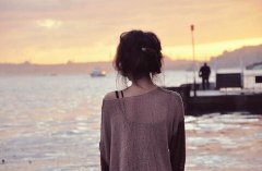 面相分析头发长额头窄的人命不长是真的吗？