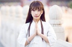 风水相术分析手指长痣的女人命运如何？