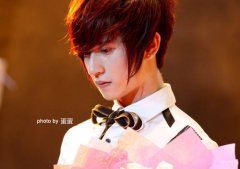 风水相术解惑男人的痣长在哪里是美人痣？