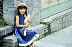 周易算名：李姓女孩名字大全