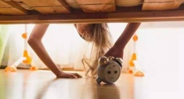 易经与风水：床底下有灰尘运势如何？