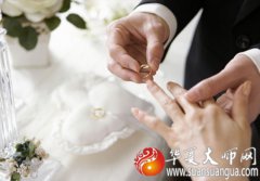 1979年属羊和1982年属狗婚配怎样？婚配属相与1977年属蛇相配吗？