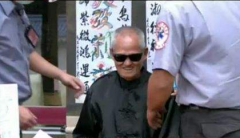 四柱八字排盘_解析为什么不收他卦金_他不仅不高兴反而大闹一场