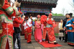 婚配算命_哪些女人容易嫁的比较远？（图解）