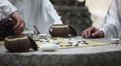 阴历生辰八字算命_解析八字内自行伏返吟会如何[案例]