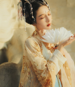 看相算命图解分析典型的富婆命(体相)