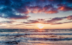 生辰八字分析中晚年财路广开_翻身发达的命局