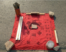 八字占卜_即使是金龟婿_女命八字中也需有享夫福特征！（八字）