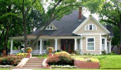 周易风水算命​：别墅大门前栽树有什么讲究