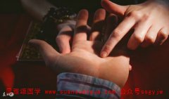 看手相算命：拥有这些手相特征的人就是天生痴情人！