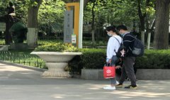 男命日坐偏印 生辰八字婚姻算命二婚妻子（图文）