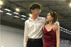 算命一条街官网实录：嫁给初恋后我和他双双出轨，我们的婚姻还能保留吗？