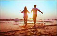 三两男命婚姻与财运:八字称命婚姻幸福财运颇佳