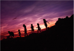 <b>真人在线一对一算命八字详批：带任务下凡的八字最征</b>