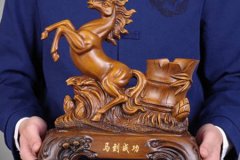 风水学:办公桌物件摆放风水讲究