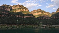 闹闹女巫店今日星座运势：2025年4月6日（算卦街算命一条街）  